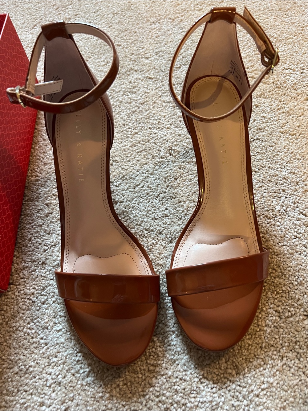 Kelly & Katie Kirstie Brown Patent Ankle-Strap Sandals. NWT. 7.5 - Picture 3 of 8